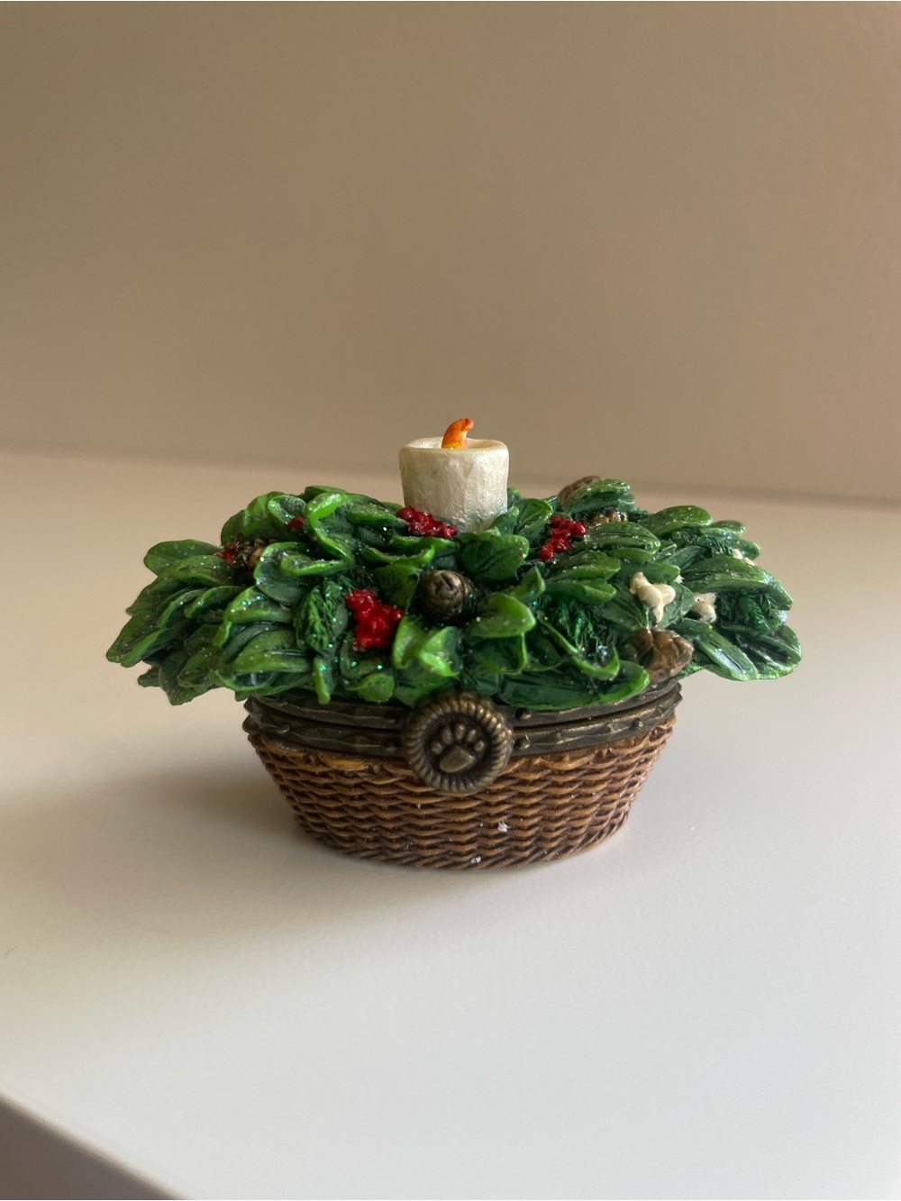 Merry’s Holiday Basket w/BerryMcNibble